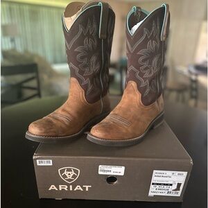 Ariat Women’s Cowboy Boots Size 10 Medium Width.